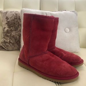 UGG Australia size 6